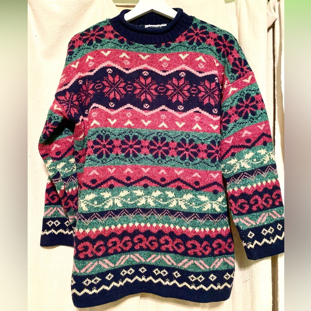 Vintage Snowy Strawberry Fields Sweater